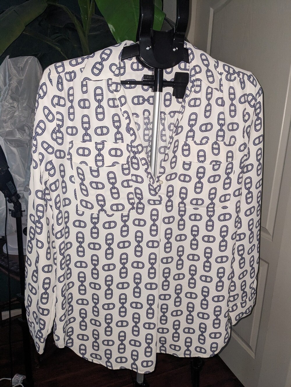 Ann Taylor White Blouse with Grey 🩶 Links Pattern